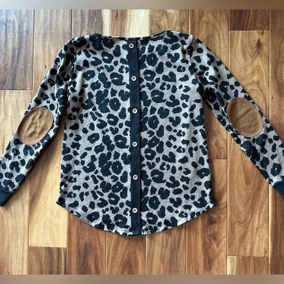 Pink Clover Leopard Print Top size XS - Picture 2 of 4